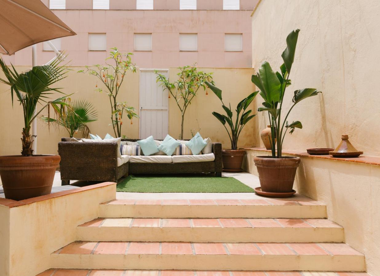 Апартаменты Ambb-Private Patio-Steps Away From Old Town Малага Экстерьер фото